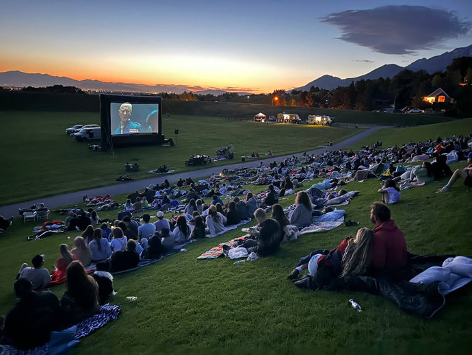 How to choose complete outdoor movie system for city park?